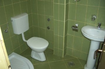 Czarnogóra Privát Čanj, Wewnątrz